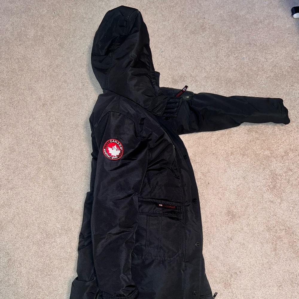 Barley worn medium size Canada goose trench